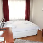 Kapris Hotel 2*