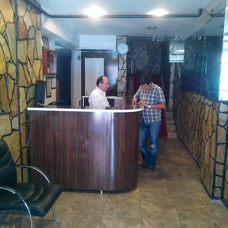 Hotel Kapris 2*