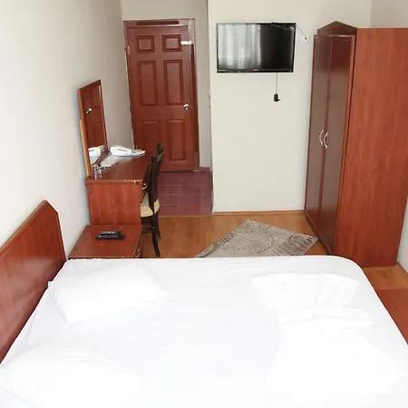 Kapris Hotel 2*