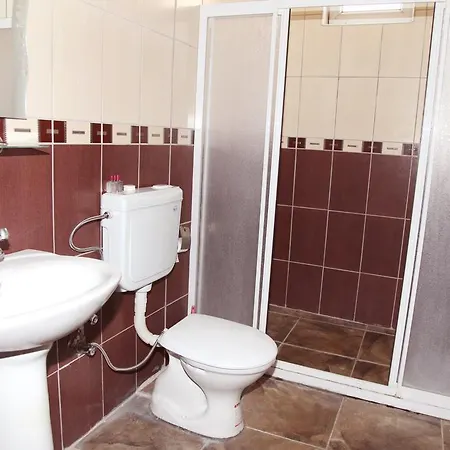 Hotel Kapris 2*