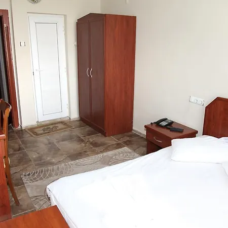Kapris Hotel 2*